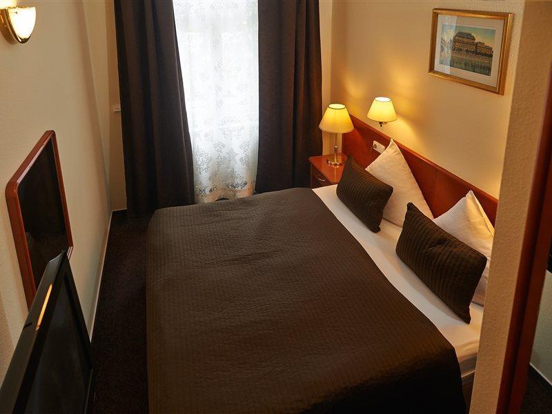 Hotel Andel Prága Kültér fotó